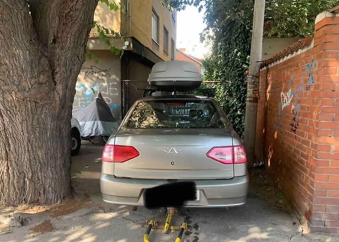 Star With Free Parking * Belgrad